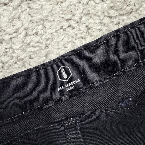 Levis 541 Jeans Men 38x30 (Fits 38x28) Black Athletic Taper Fit All Seasons Tech - Picture 3 of 12